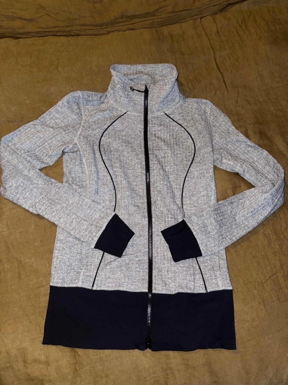lululemon athletica Grey & Black Full-Zip Utility Jacket